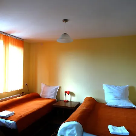Family Rose Hotell